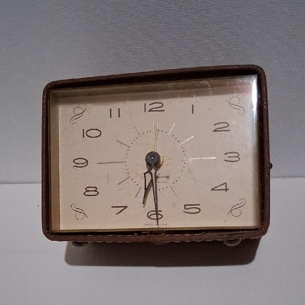 Vintage Seth Thomas Winding Alarm Clock